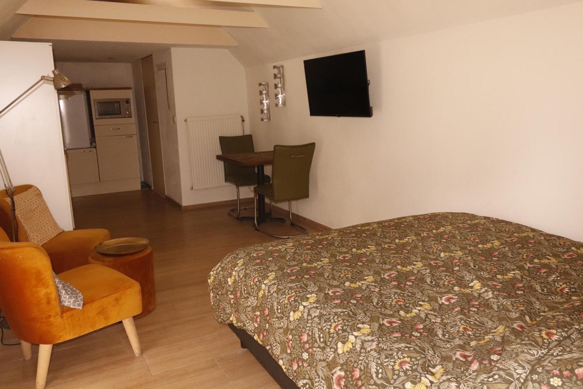 Studio Het Grenspaaltje Nijeveen Esterno foto